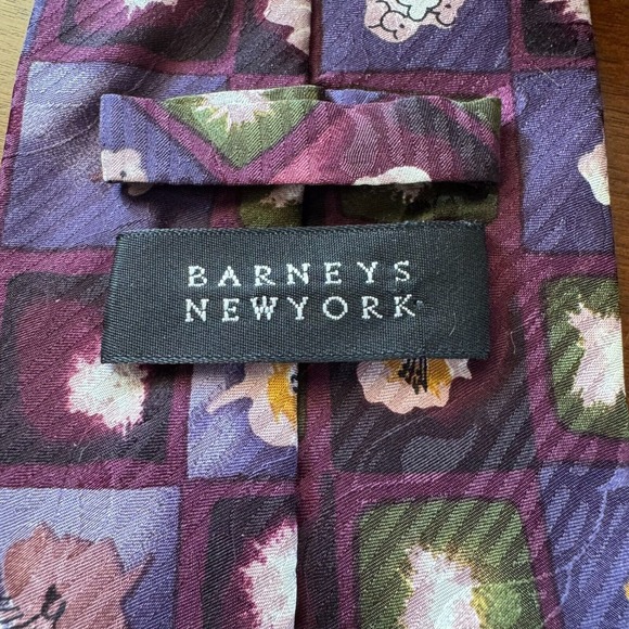 BARNEYS NEW YORK Floral Purple Blue‎ Textured Tie Silk Made in Italy - Picture 5 of 8